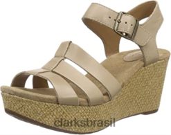 Clarks mulheres Clarks Caslynn Harp Sandália feminina com salto cunha RJZRN2962